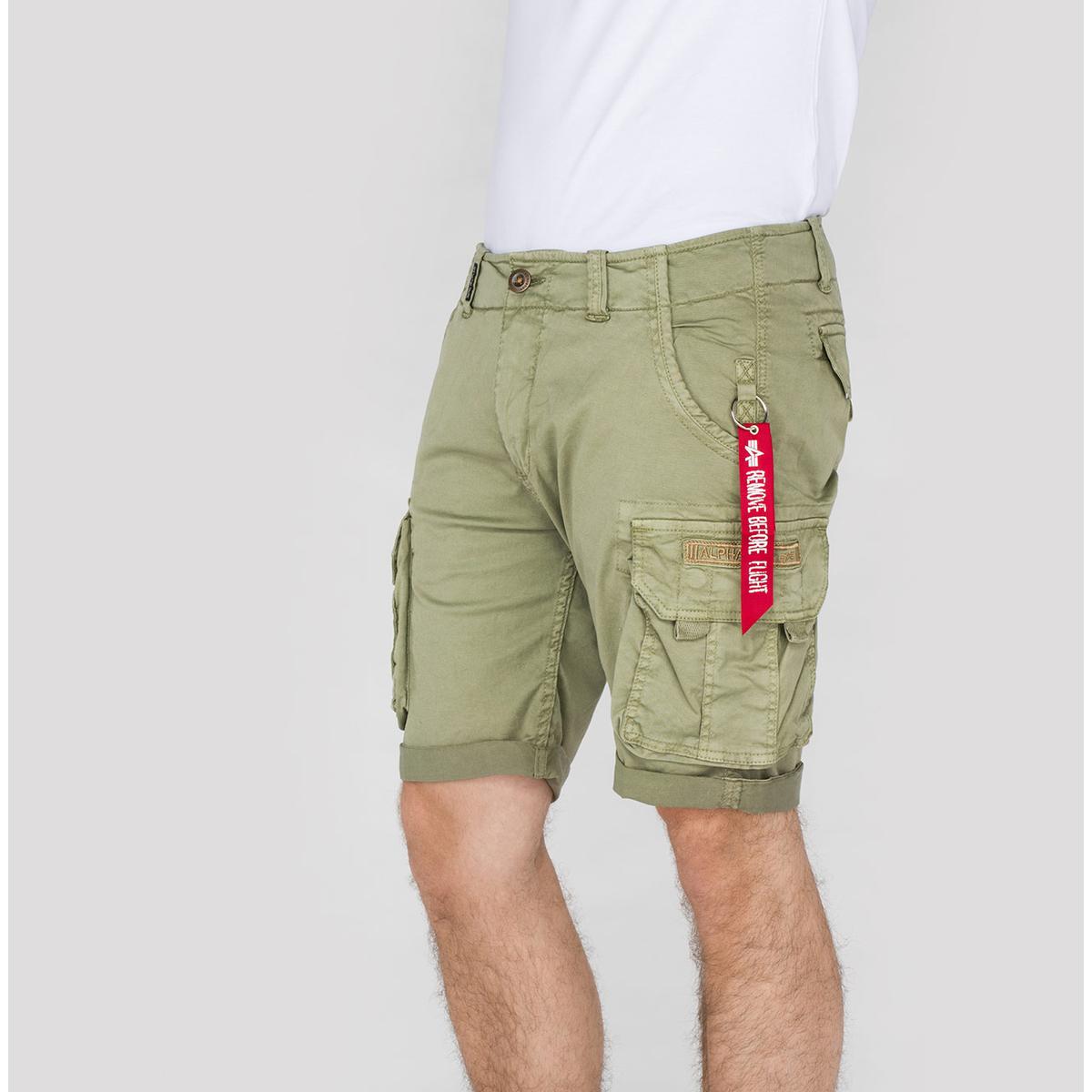 product/1/7/176203-82-alpha-industries-crew-short-short-004.jpg