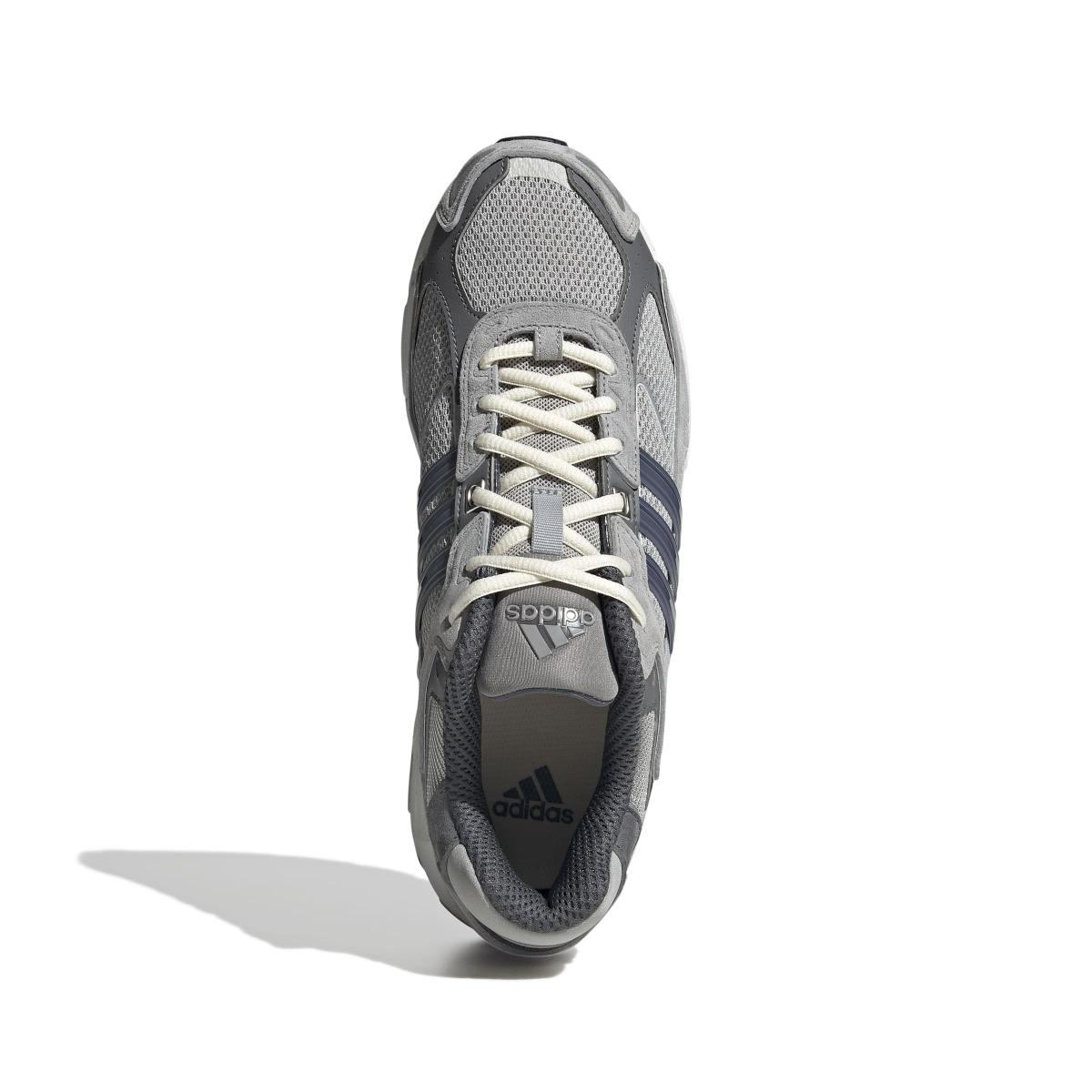 product/2/0/2025_08_adidas_gz1561_3_footwear_photography_top_portrait_view_white.jpg