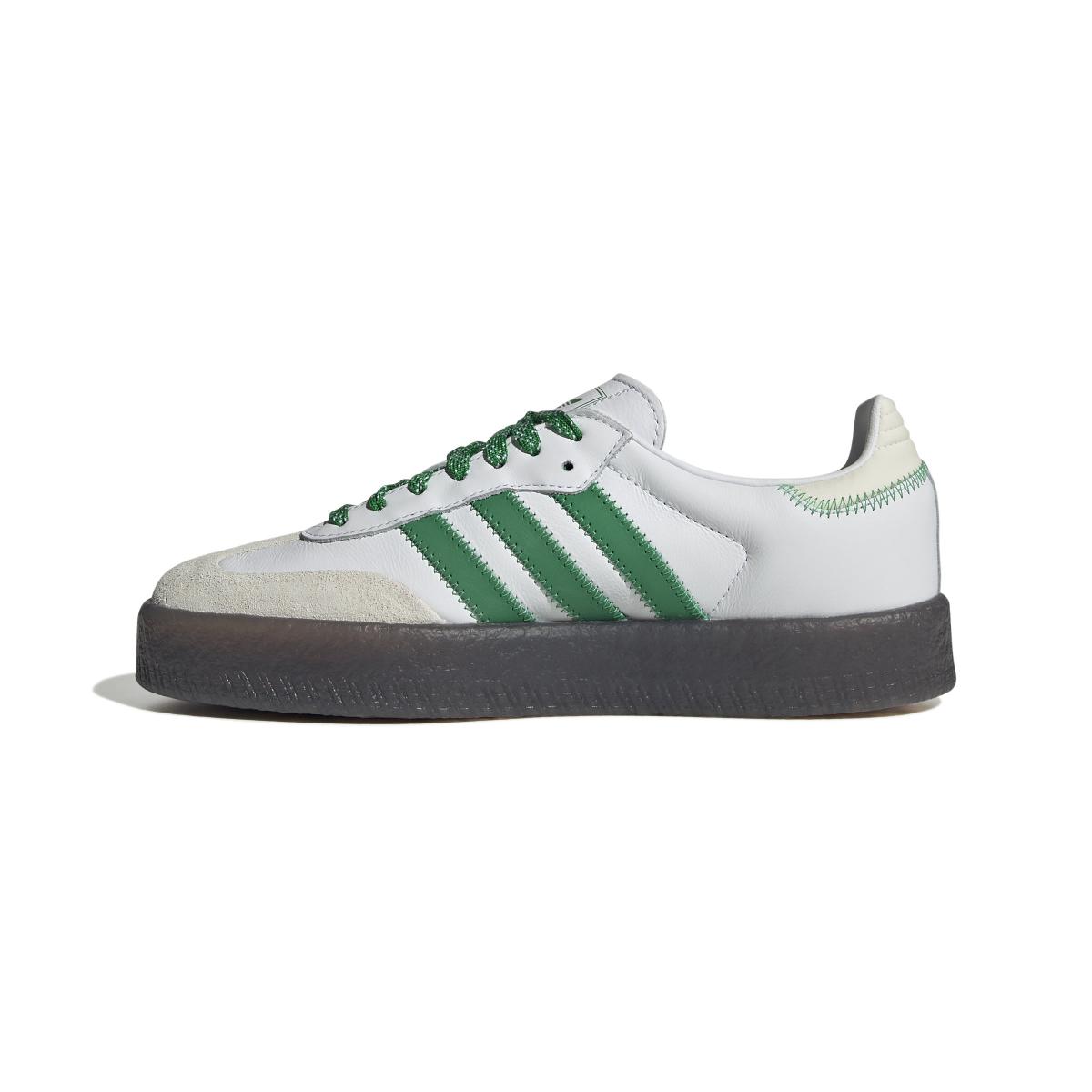 product/2/0/2025_10_adidas_ie9105_5_footwear_photography_side_medial_center_view_white.jpg