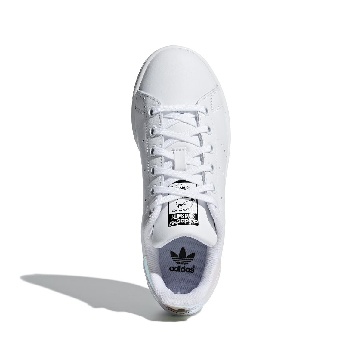 product/a/d/adidas-originals_aq6272_3_footwear_photography_top_portrait_view_white_000.jpg