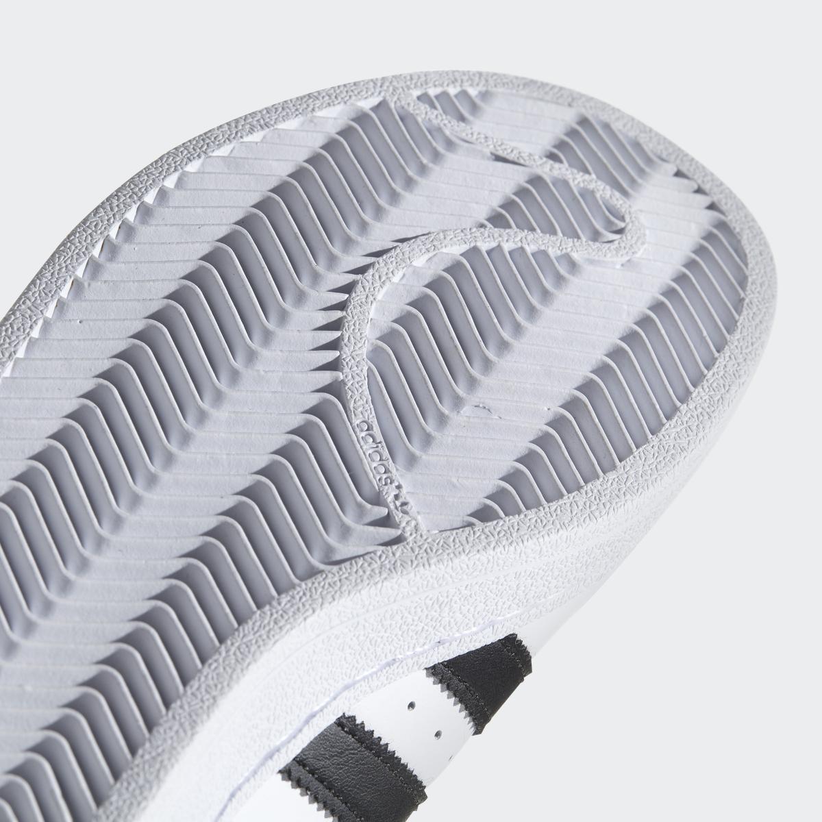 product/a/d/adidas-originals_c77124_20_footwear_photography_highlight_view_1_white_000.jpg