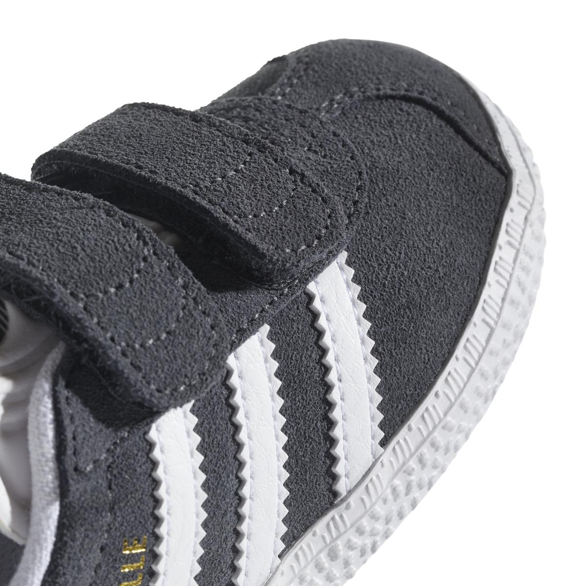 product/a/d/adidas-originals_cq3140_9_footwear_photography_detail_view_2_white_000.jpg