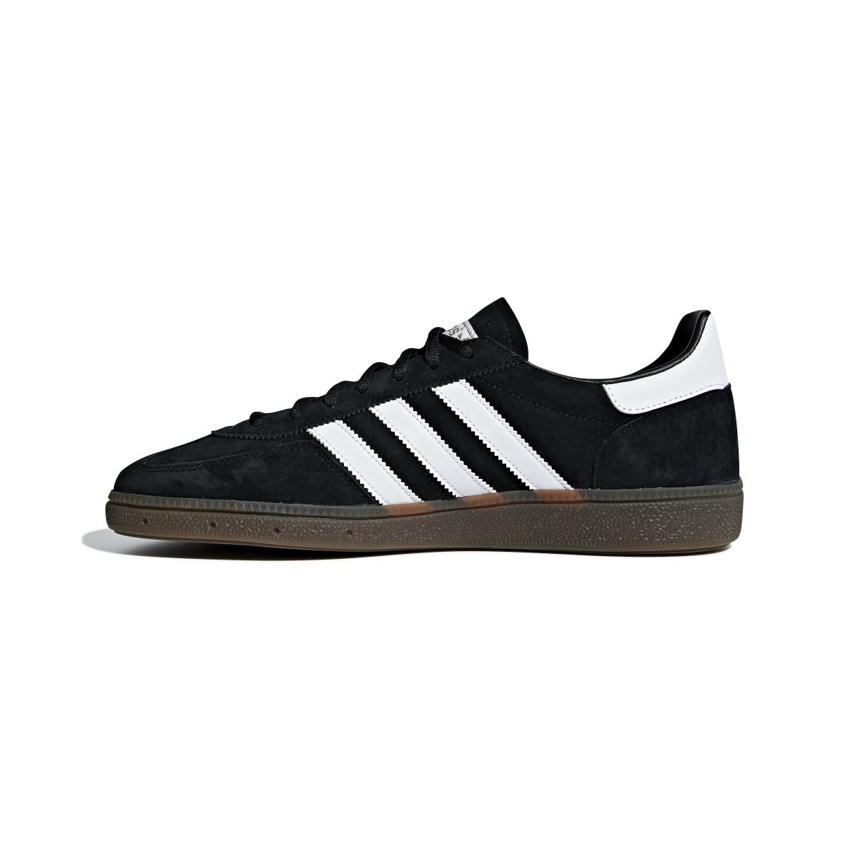 product/a/d/adidas-originals_db3021_5_footwear_photography_side_medial_center_view_white_000.jpg