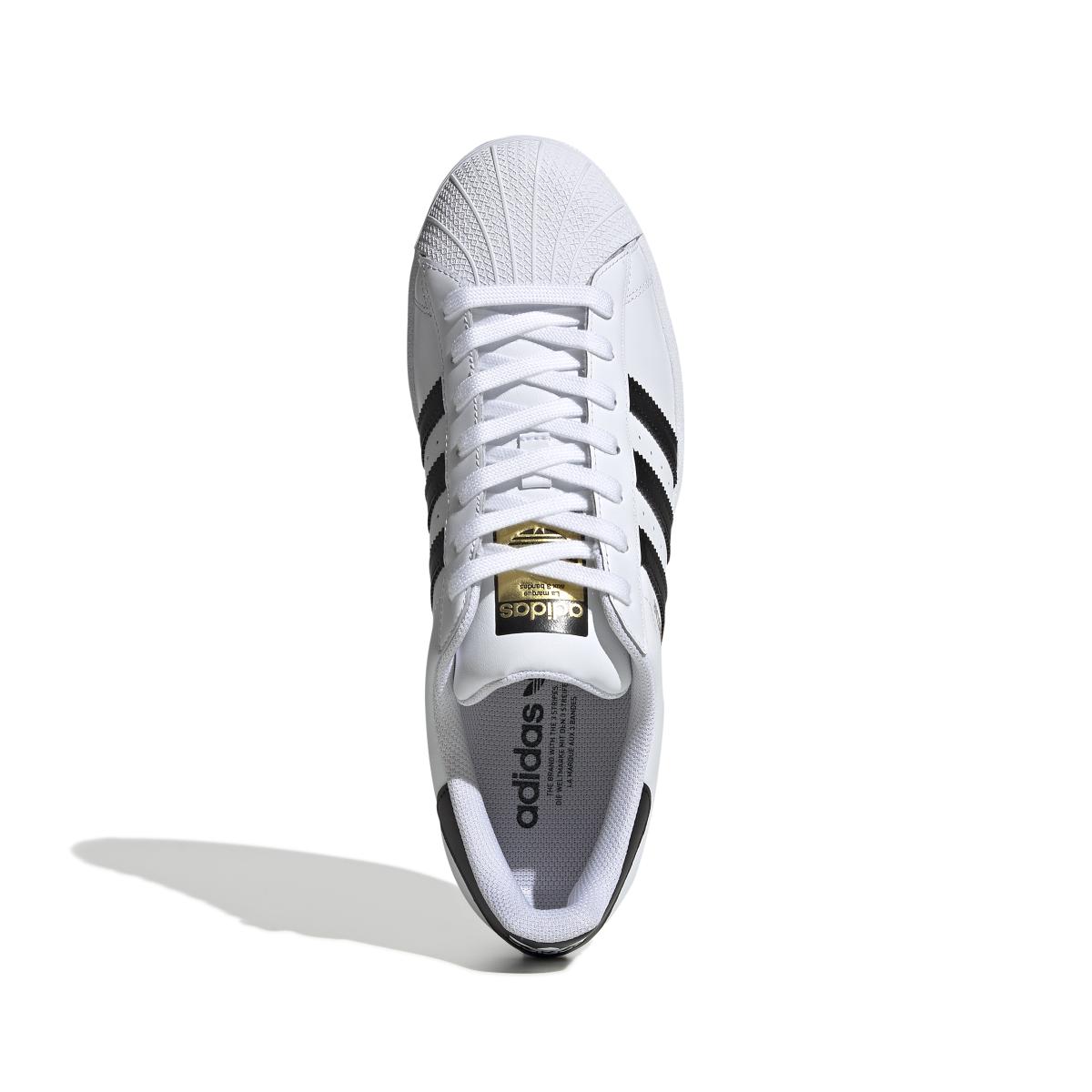 product/a/d/adidas-originals_eg4958_3_footwear_photography_top_portrait_view_white_000.jpg