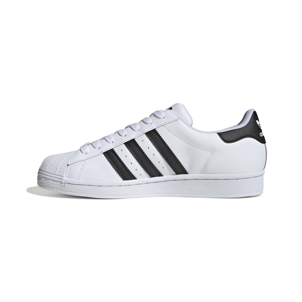 product/a/d/adidas-originals_eg4958_5_footwear_photography_side_medial_center_view_white_000.jpg