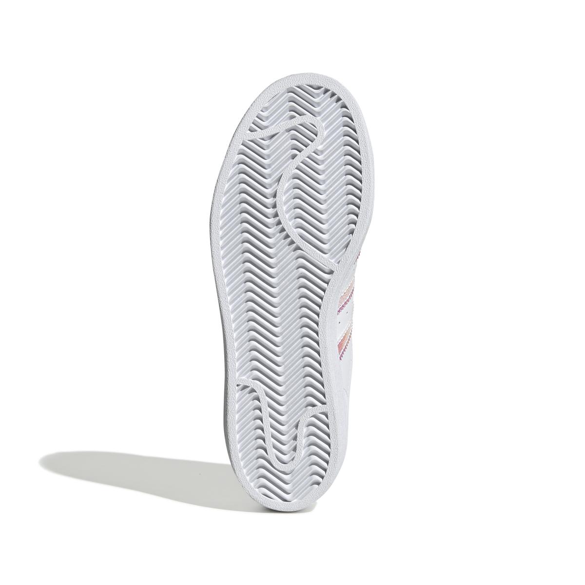 product/a/d/adidas-originals_fv3139_4_footwear_photography_bottom_view_white_000.jpg