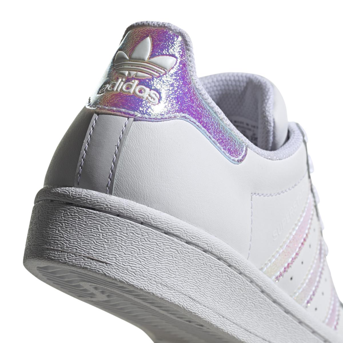 product/a/d/adidas-originals_fv3139_9_footwear_photography_detail_view_2_white_000.jpg
