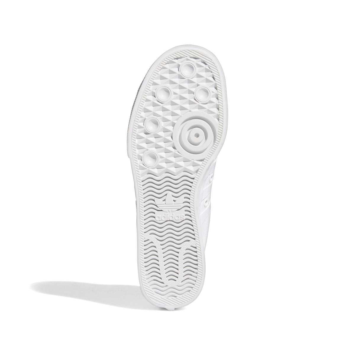 product/a/d/adidas-originals_fv5322_4_footwear_photography_bottom_view_white_000.jpg