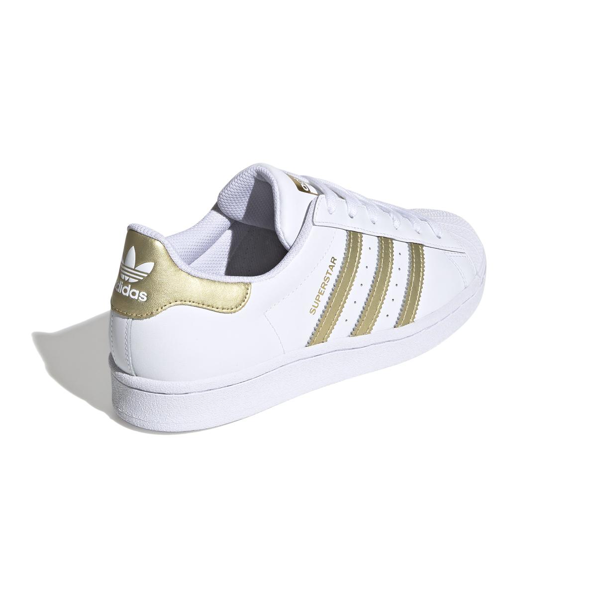 product/a/d/adidas-originals_fx7483_7_footwear_photography_back_lateral_top_view_white_000.jpg