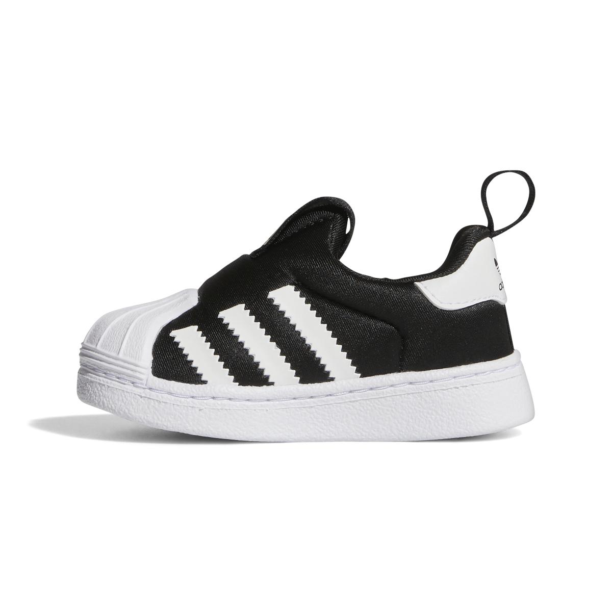 product/a/d/adidas-originals_gx3233_5_footwear_photography_side_medial_center_view_white_000.jpg