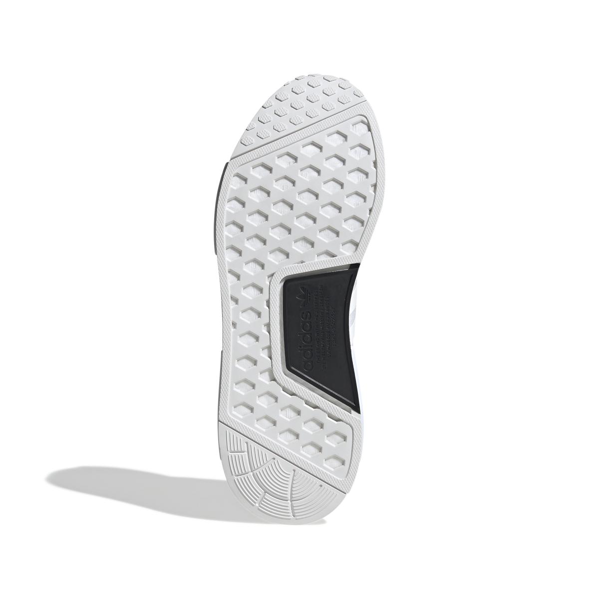 product/a/d/adidas-originals_gy6067_4_footwear_photography_bottom_view_white_000.jpg