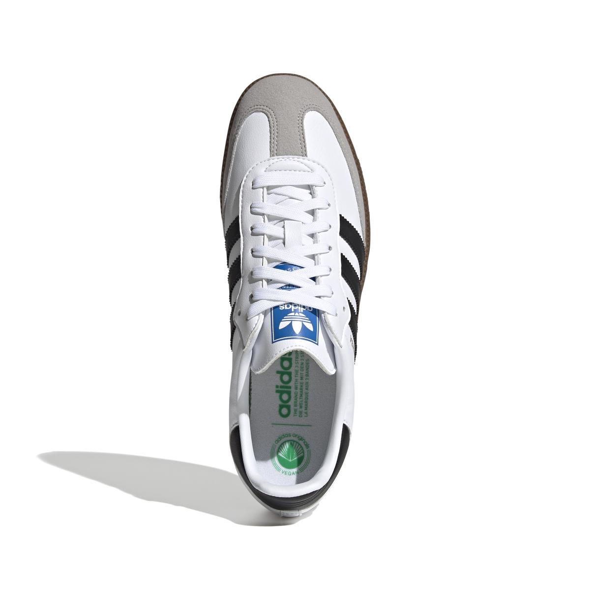 product/a/d/adidas-originals_h01877_3_footwear_photography_top_portrait_view_white_000.jpg