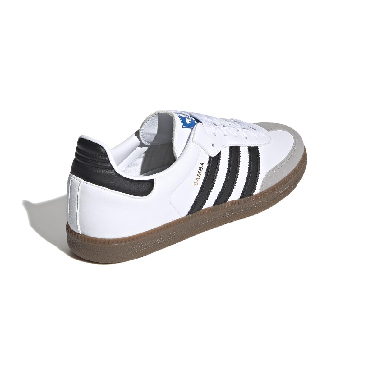 product/a/d/adidas-originals_h01877_7_footwear_photography_back_lateral_top_view_white_000.jpg
