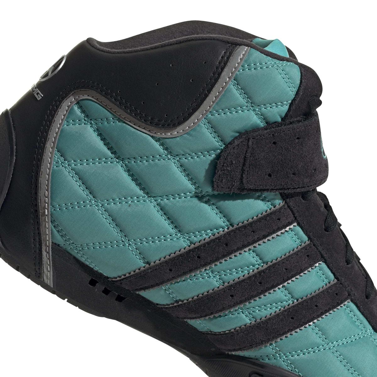 product/a/d/adidas-originals_jq1779_9_footwear_photography_detail_view_2_white-nw091825.jpg