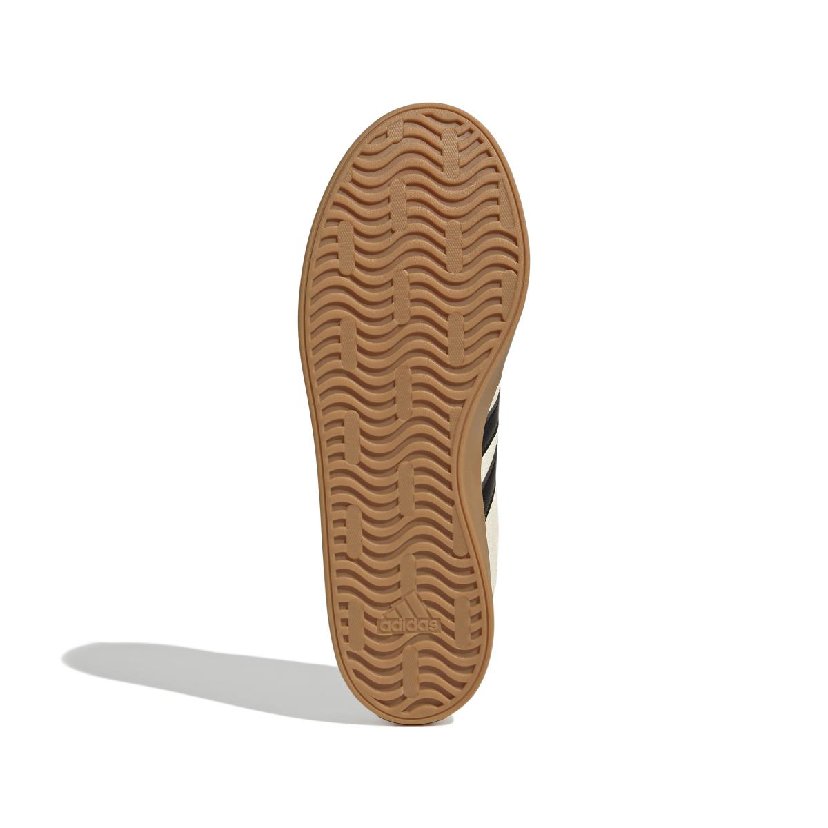 product/a/d/adidas-originals_jr2222_4_footwear_photography_bottom_view_white.jpg