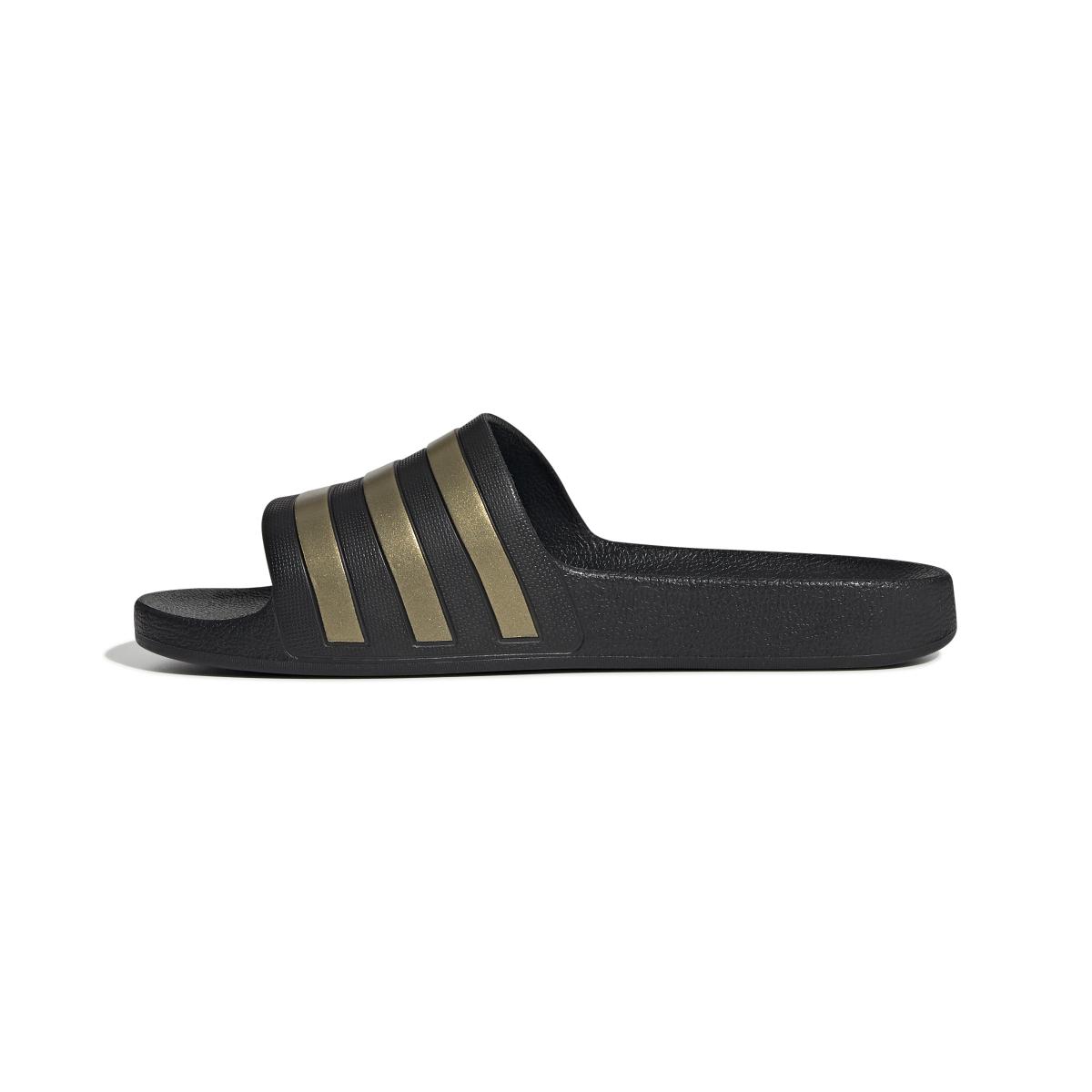 product/a/d/adidas_eg1758_5_footwear_photography_side_medial_center_view_white.jpg