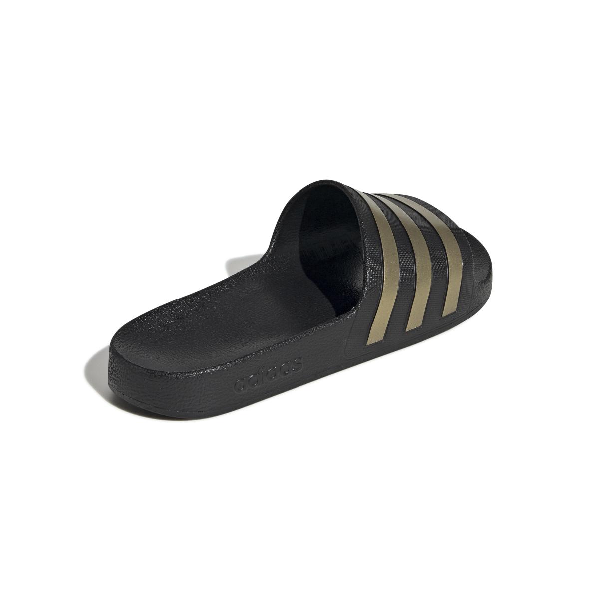 product/a/d/adidas_eg1758_7_footwear_photography_back_lateral_top_view_white.jpg