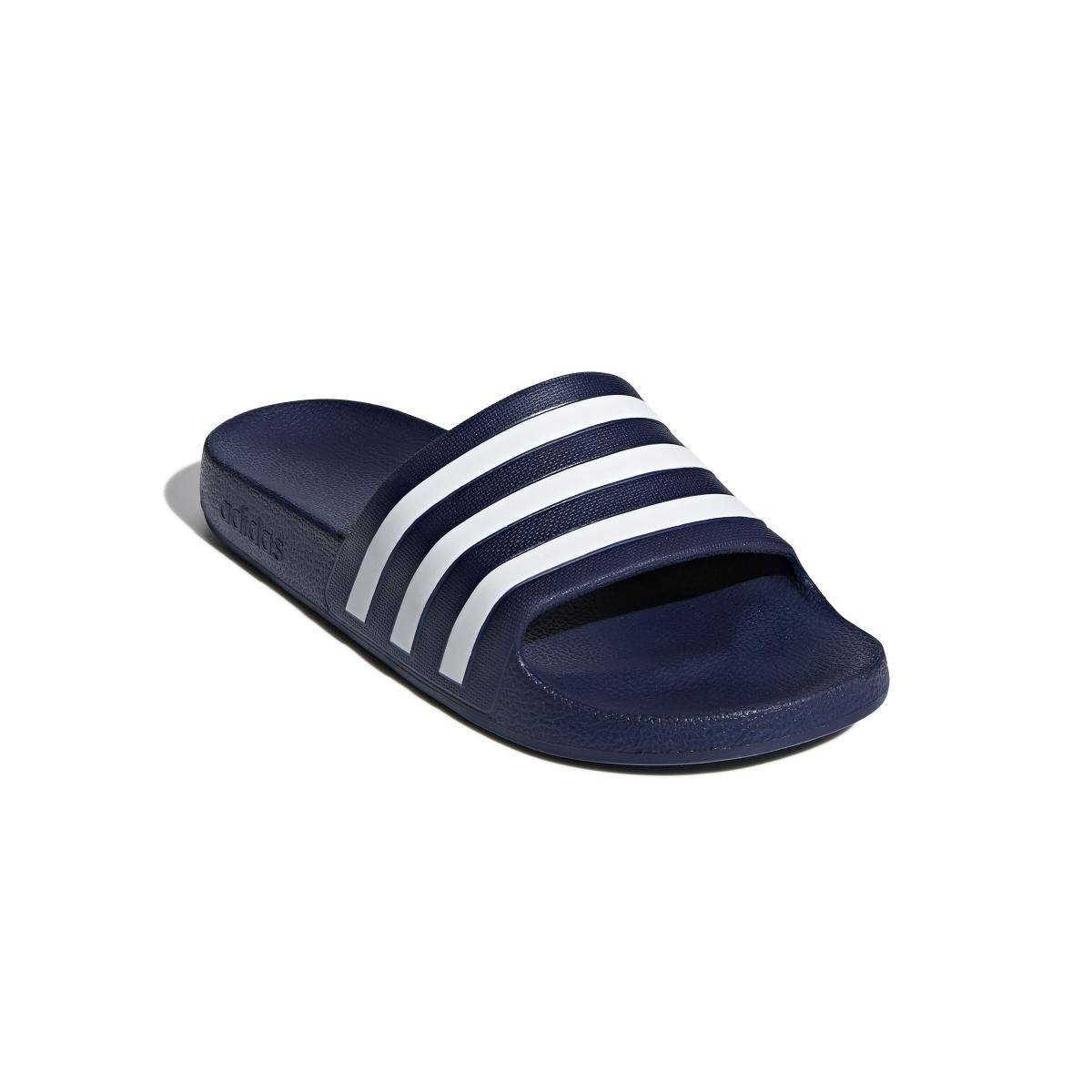 product/a/d/adidas_f35542_6_footwear_photography_front_lateral_top_view_white-nw112824.jpg