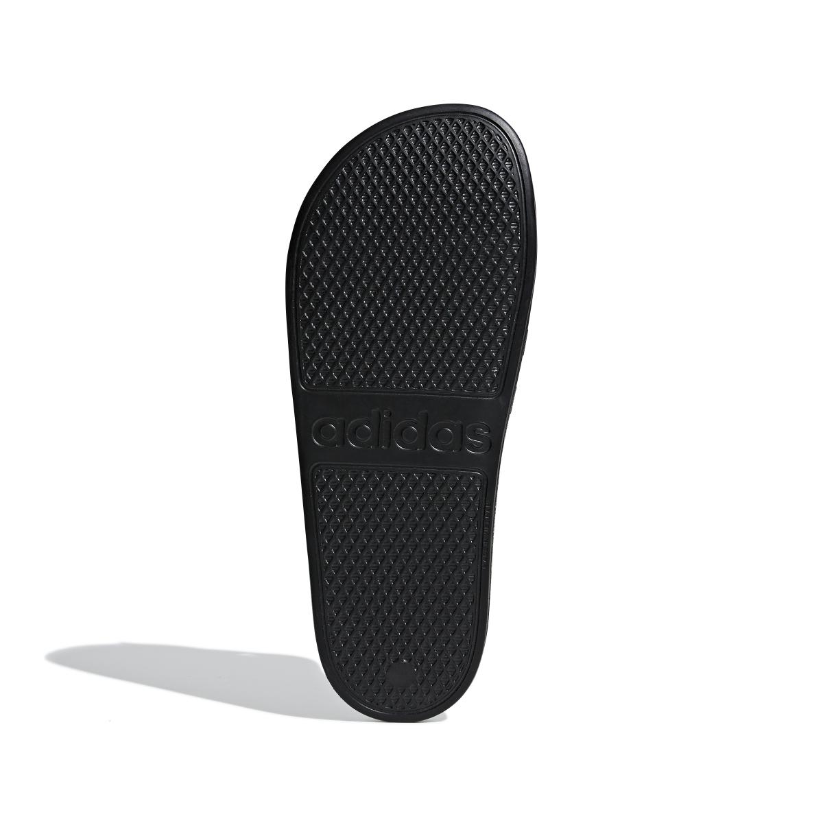 product/a/d/adidas_f35543_4_footwear_photography_bottom_view_white-nw112824.jpg