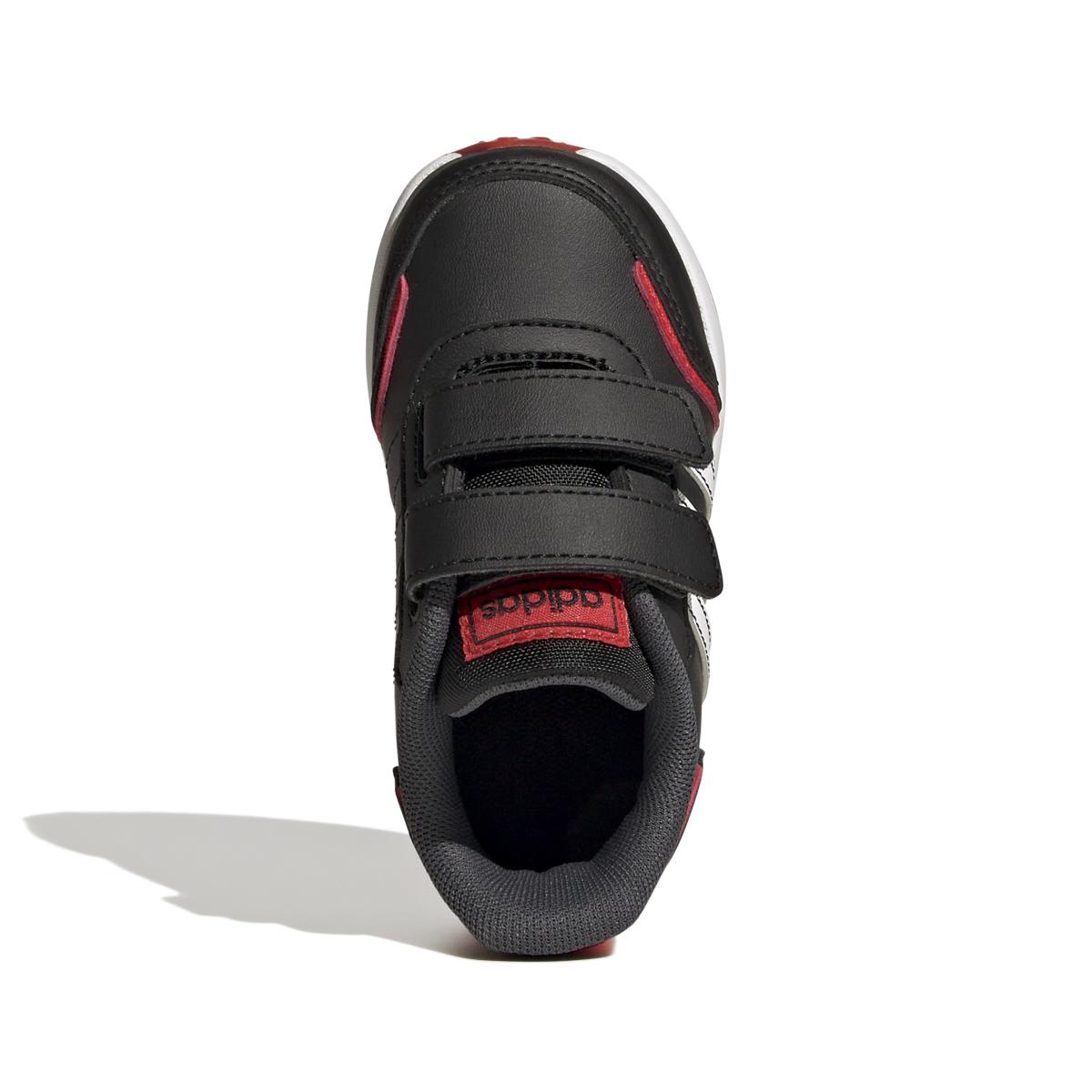 product/a/d/adidas_gw6607_3_footwear_photography_top_portrait_view_white-nw052424.jpg