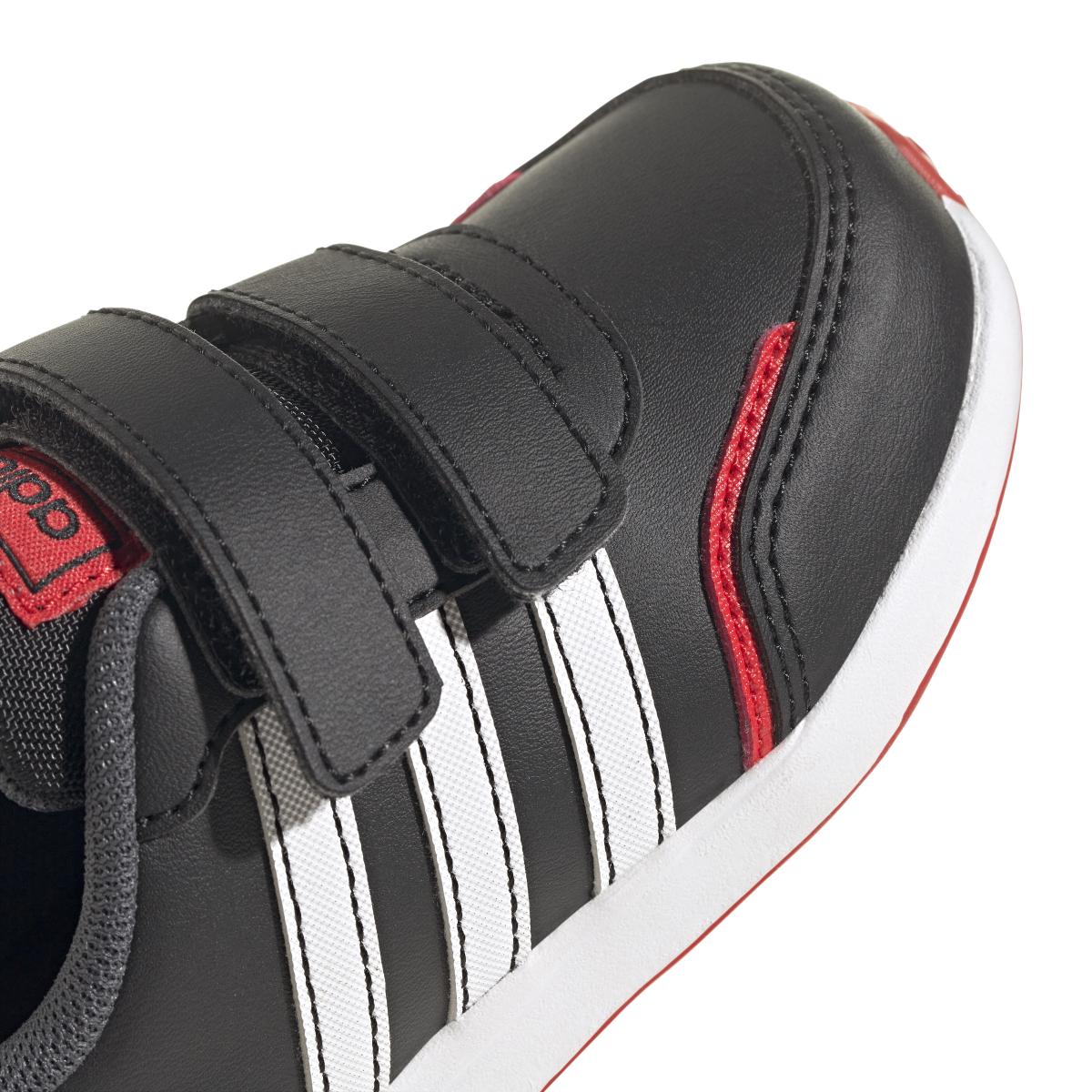 product/a/d/adidas_gw6607_9_footwear_photography_detail_view_2_white-nw052424.jpg