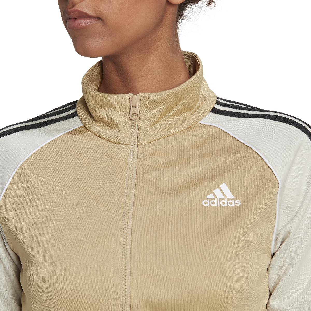 product/a/d/adidas_hk0469_9_apparel_on_model_detail_view_2_white.jpg