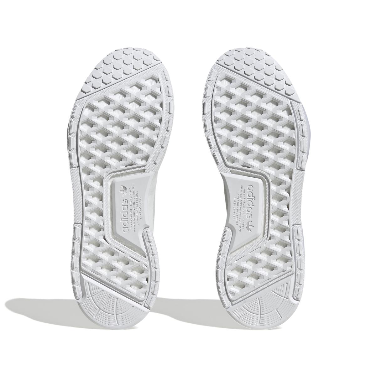 product/a/d/adidas_hp9831_4_footwear_photography_bottom_view_white.jpg