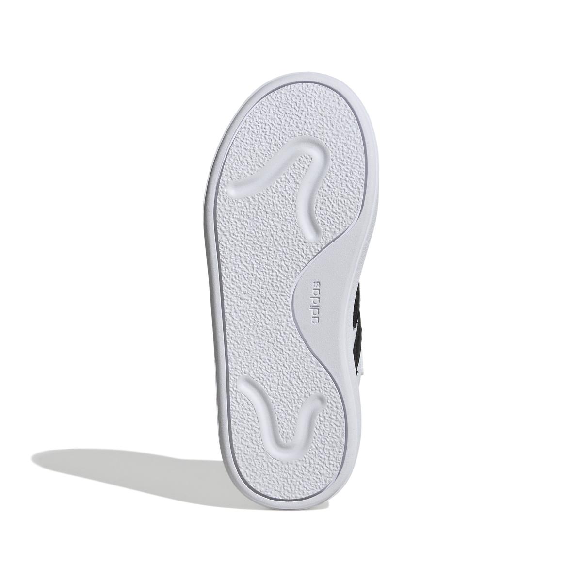 product/a/d/adidas_id6506_4_footwear_photography_bottom_view_white.jpg