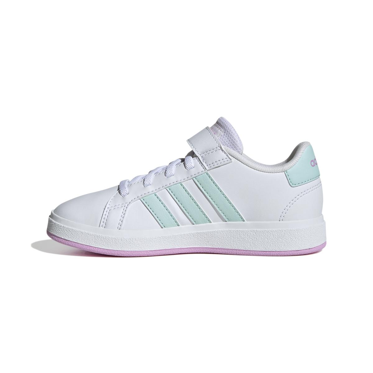 product/a/d/adidas_id7886_5_footwear_photography_side_medial_center_view_white-nw091625.jpg