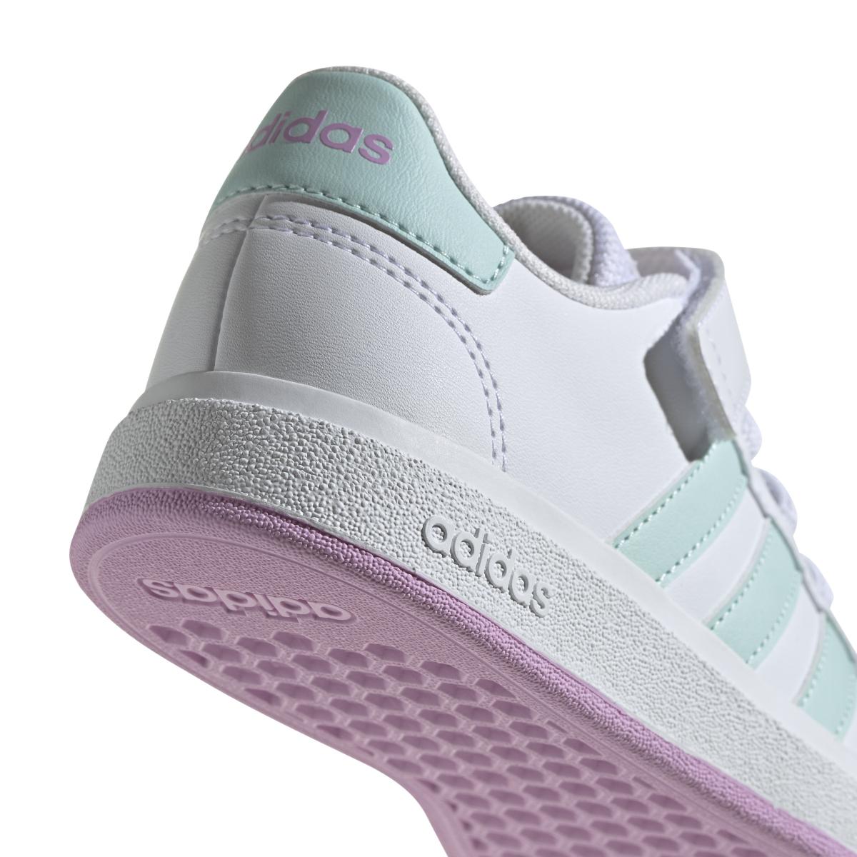 product/a/d/adidas_id7886_8_footwear_photography_detail_view_1_white-nw091625.jpg