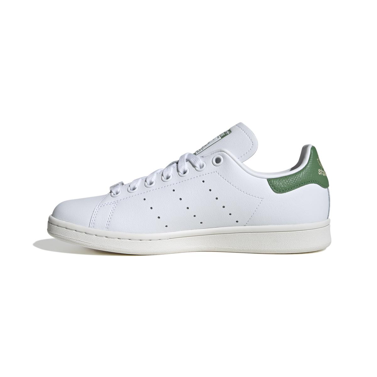 product/a/d/adidas_ie0469_5_footwear_photography_side_medial_center_view_white.jpg