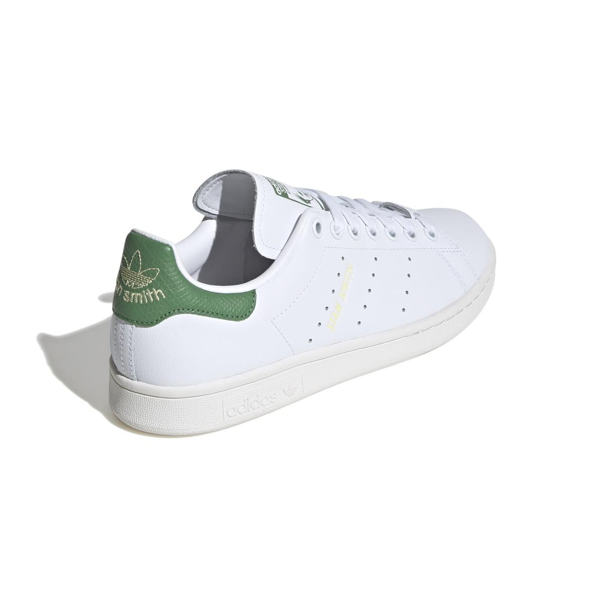 product/a/d/adidas_ie0469_7_footwear_photography_back_lateral_top_view_white.jpg