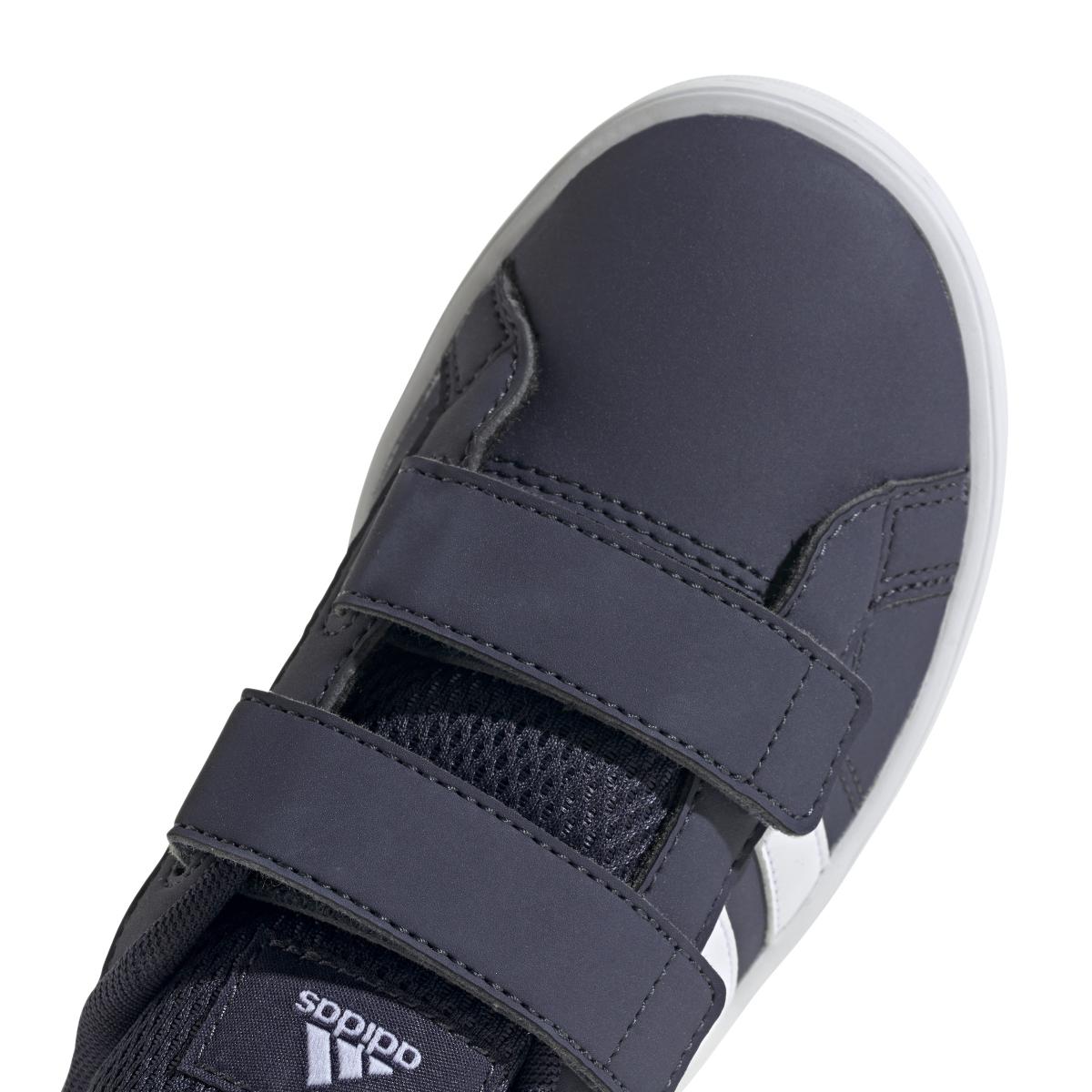 product/a/d/adidas_ie3471_8_footwear_photography_detail_view_1_white-nw052424.jpg