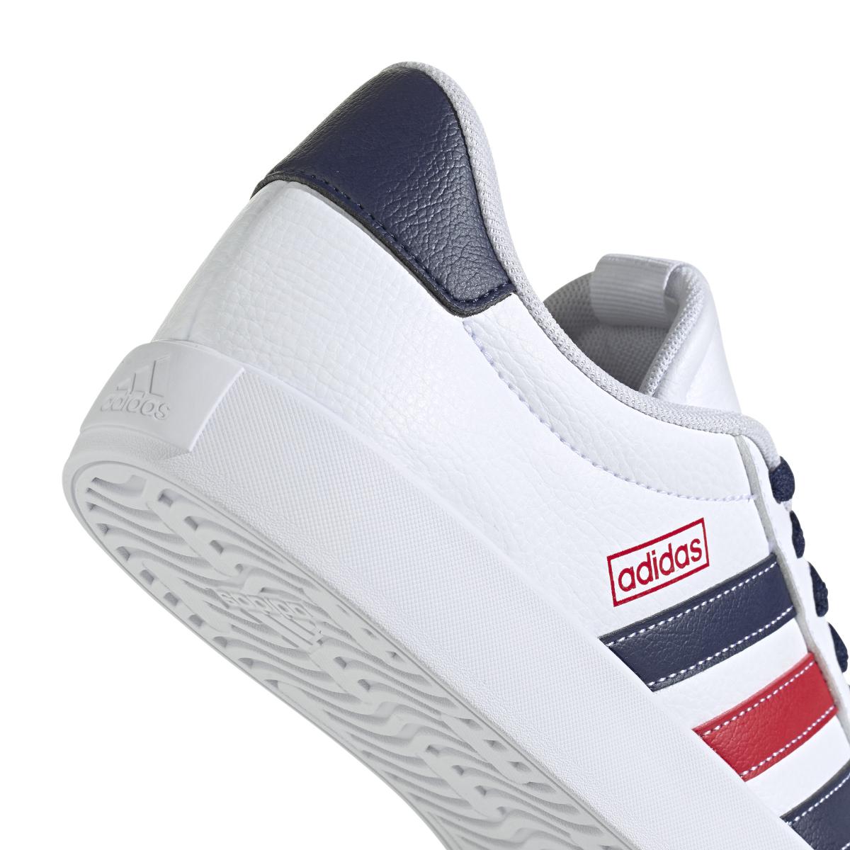 product/a/d/adidas_if4465_8_footwear_photography_detail_view_1_white-nw110824.jpg