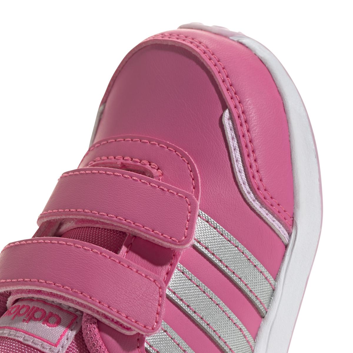product/a/d/adidas_ig9645_8_footwear_photography_detail_view_1_white-nw052424.jpg
