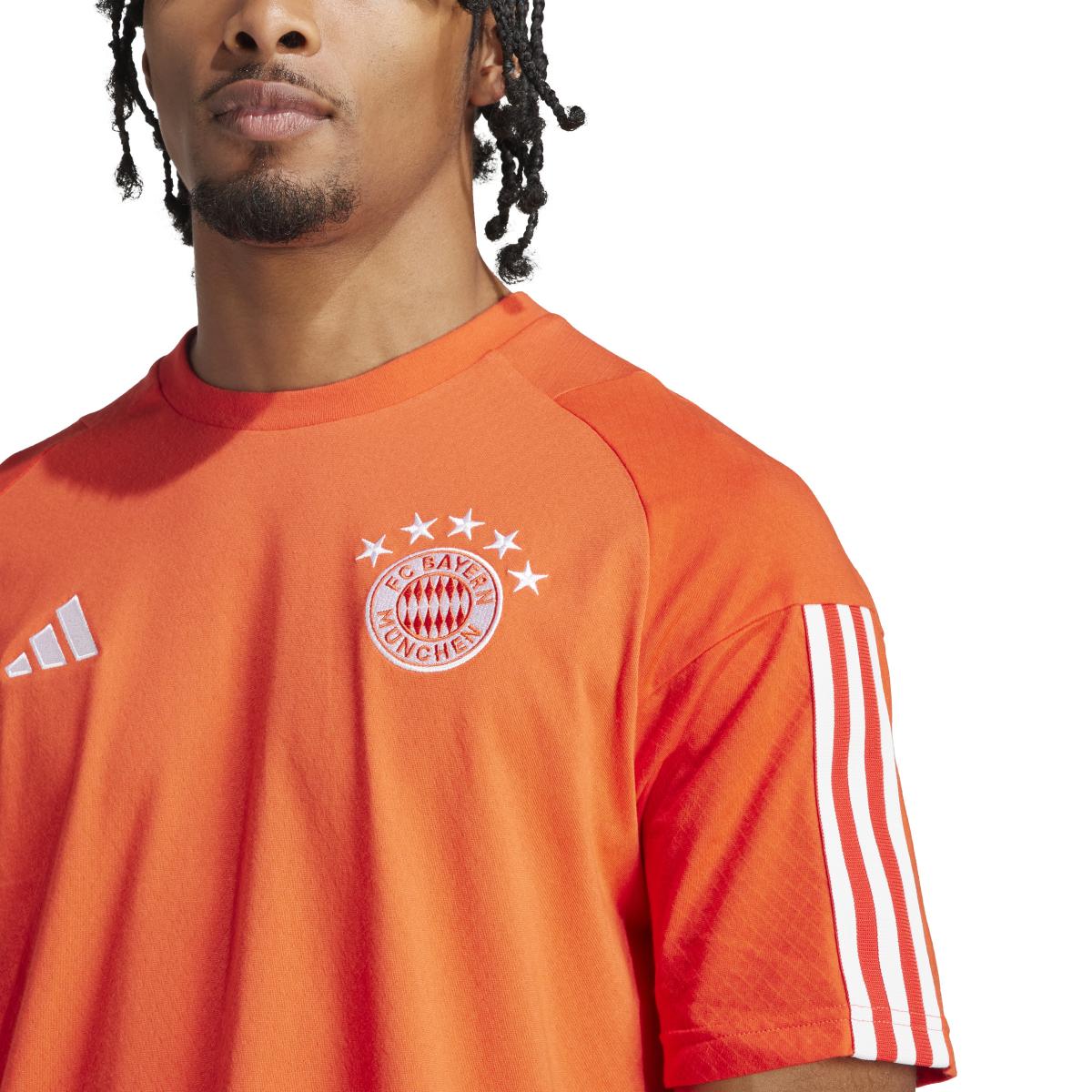 product/a/d/adidas_iq0601_9_apparel_on_model_detail_view_2_white-nw0324.jpg