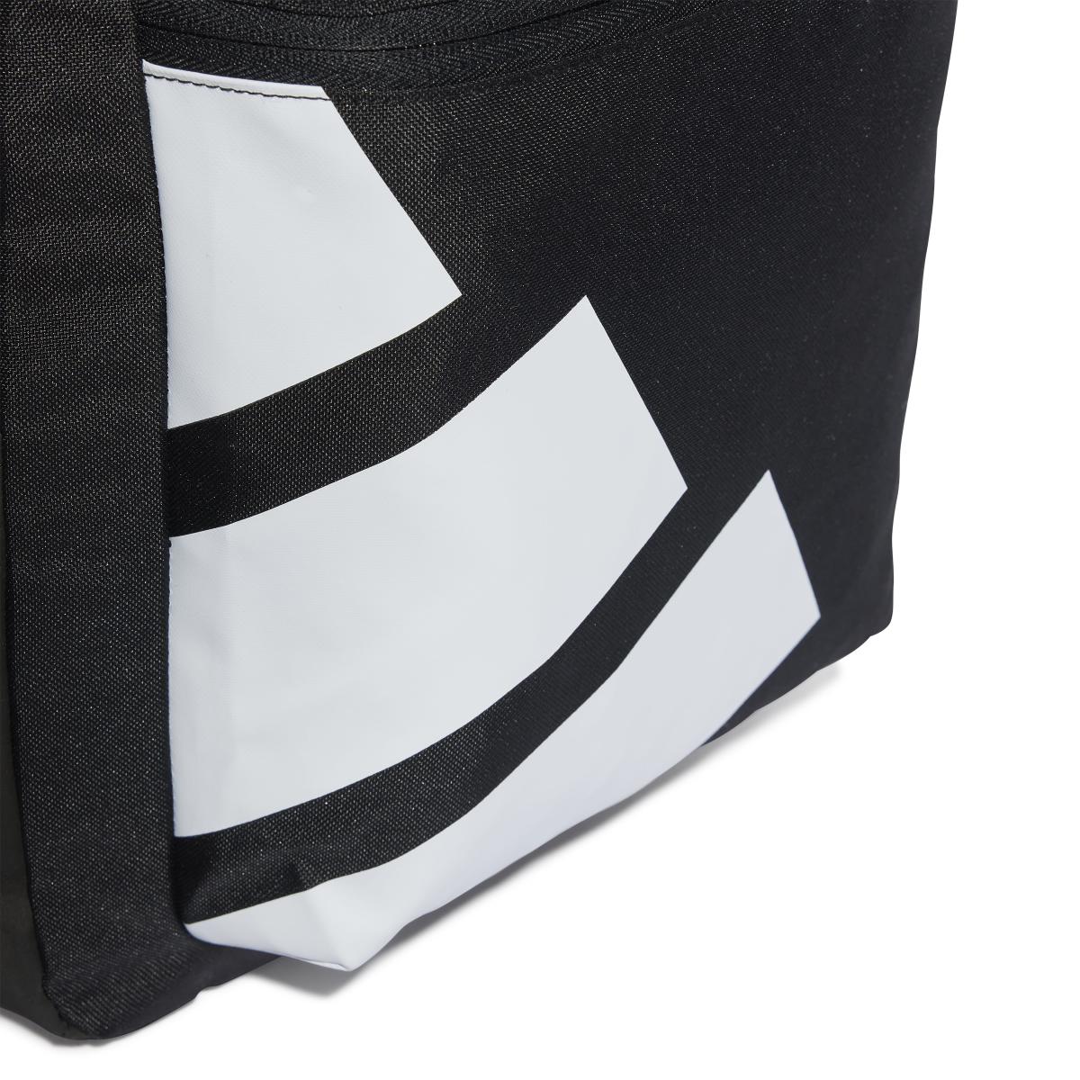 product/a/d/adidas_ix7989_4_hardware_photography_detail_view_1_white.jpg