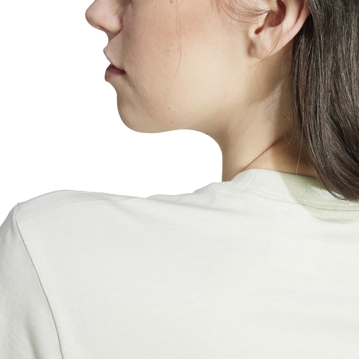 product/a/d/adidas_iy4323_9_apparel_on_model_detail_view_2_white.jpg