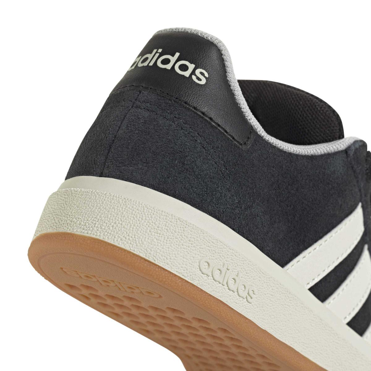 product/a/d/adidas_jh6178_8_footwear_photography_detail_view_1_white-nw091625.jpg