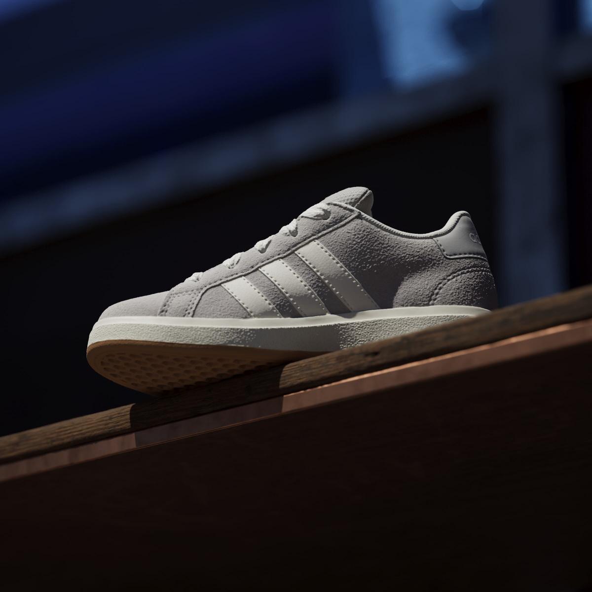 product/a/d/adidas_jh6179_20_footwear_photography_heromrktng_view_7-nw091625.jpg