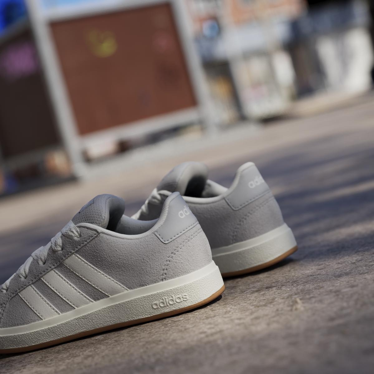 product/a/d/adidas_jh6179_gretwo-owhite-gum10_19.jpg