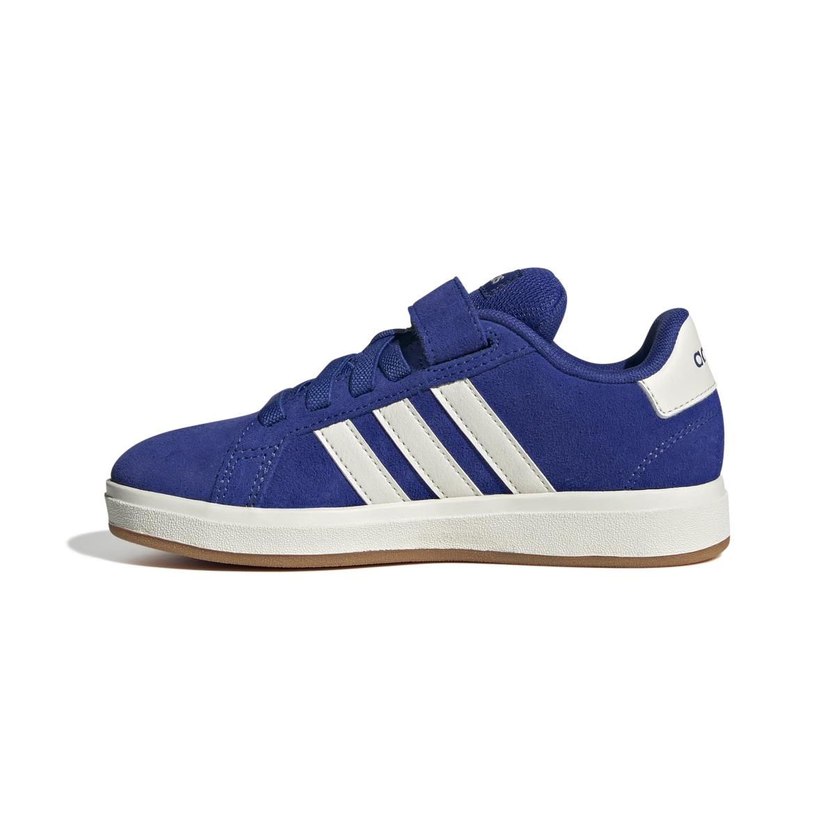 product/a/d/adidas_jh6180_5_footwear_photography_side_medial_center_view_white-nw091625.jpg