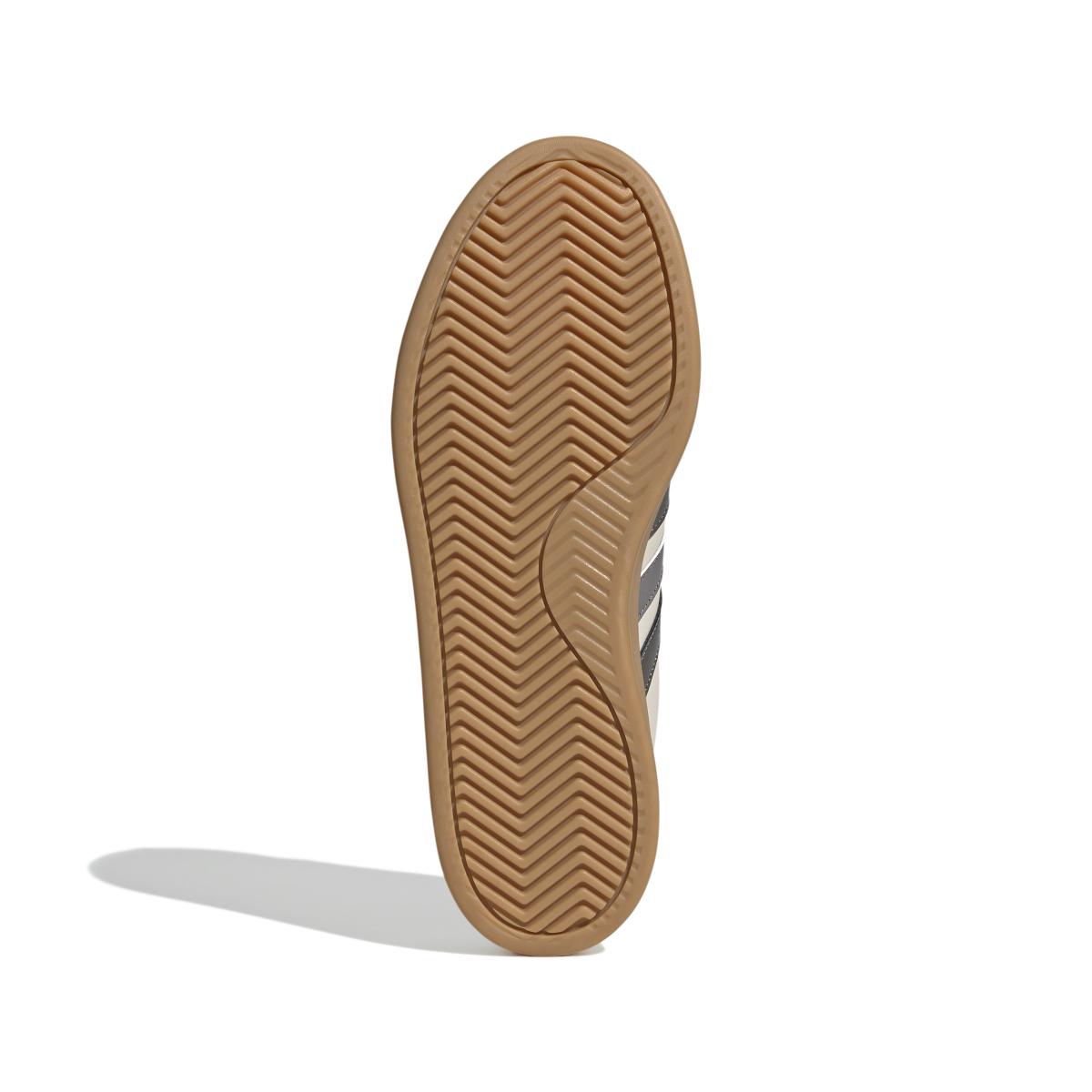 product/a/d/adidas_jh8688_4_footwear_photography_bottom_view_white.jpg