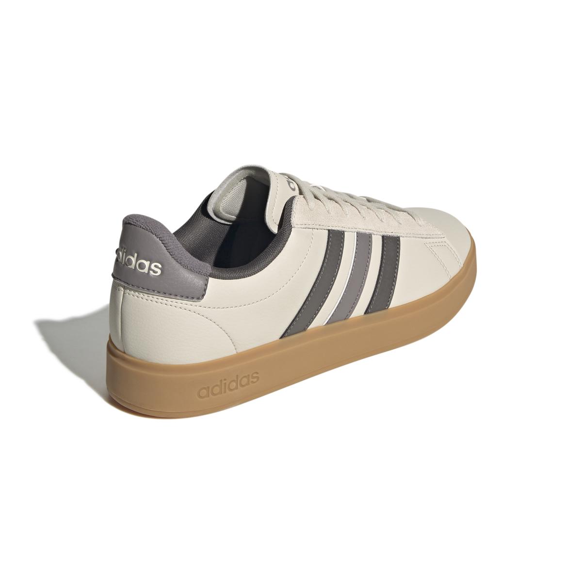product/a/d/adidas_jh8688_7_footwear_photography_back_lateral_top_view_white.jpg