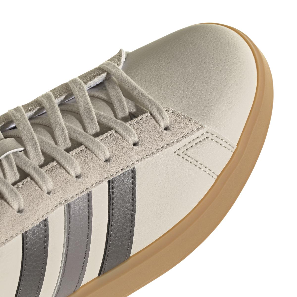product/a/d/adidas_jh8688_8_footwear_photography_detail_view_1_white.jpg