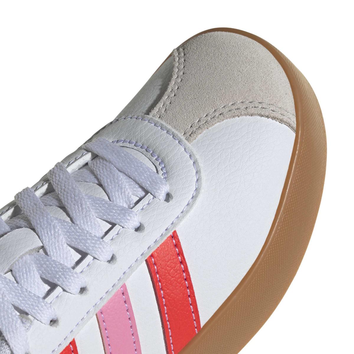 product/a/d/adidas_jh8722_8_footwear_photography_detail_view_1_white-nw091625.jpg