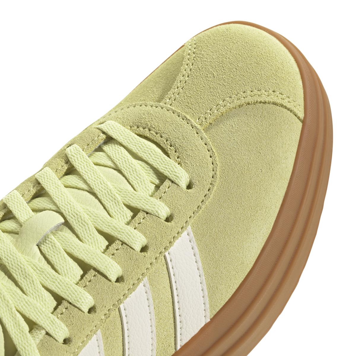 product/a/d/adidas_ji1784_8_footwear_photography_detail_view_1_white-nw091625.jpg