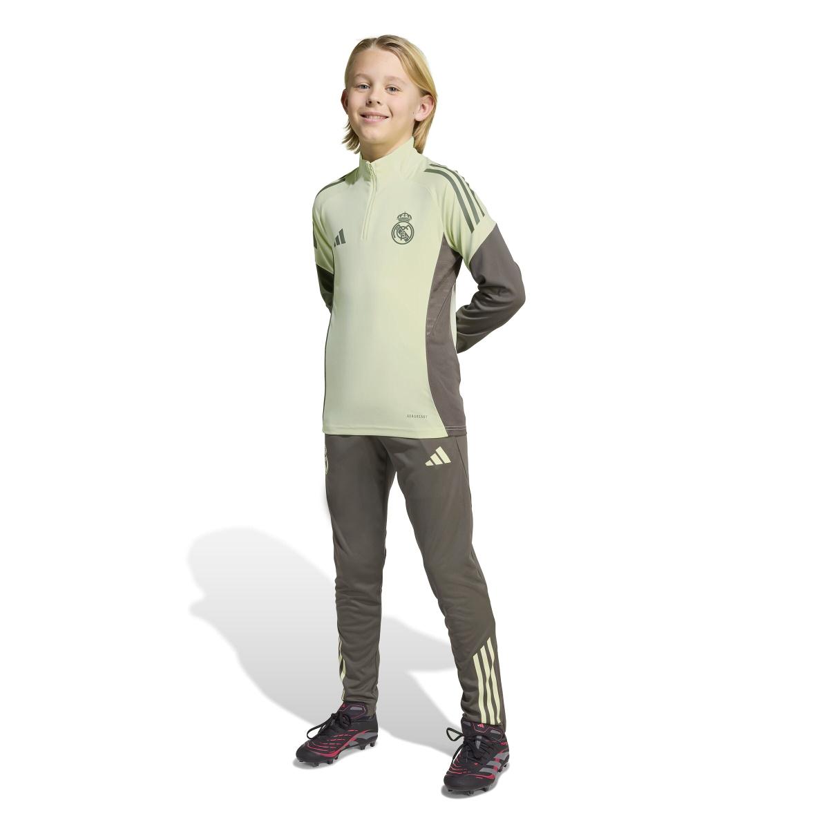 product/a/d/adidas_jp3985_4_apparel_on_model_walking_view_white.jpg