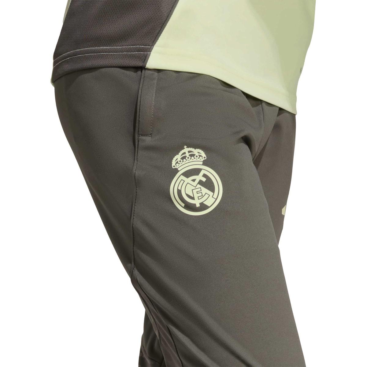 product/a/d/adidas_jp3985_5_apparel_on_model_detail_view_1_white.jpg