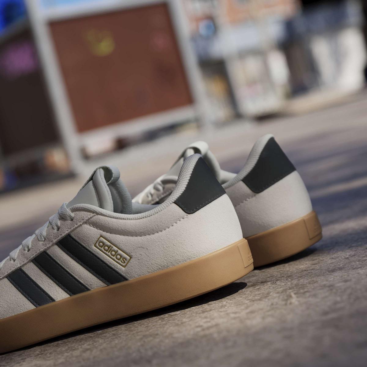 product/a/d/adidas_jp5351_21_footwear_photography_heromrktng_view_9-nw091625.jpg